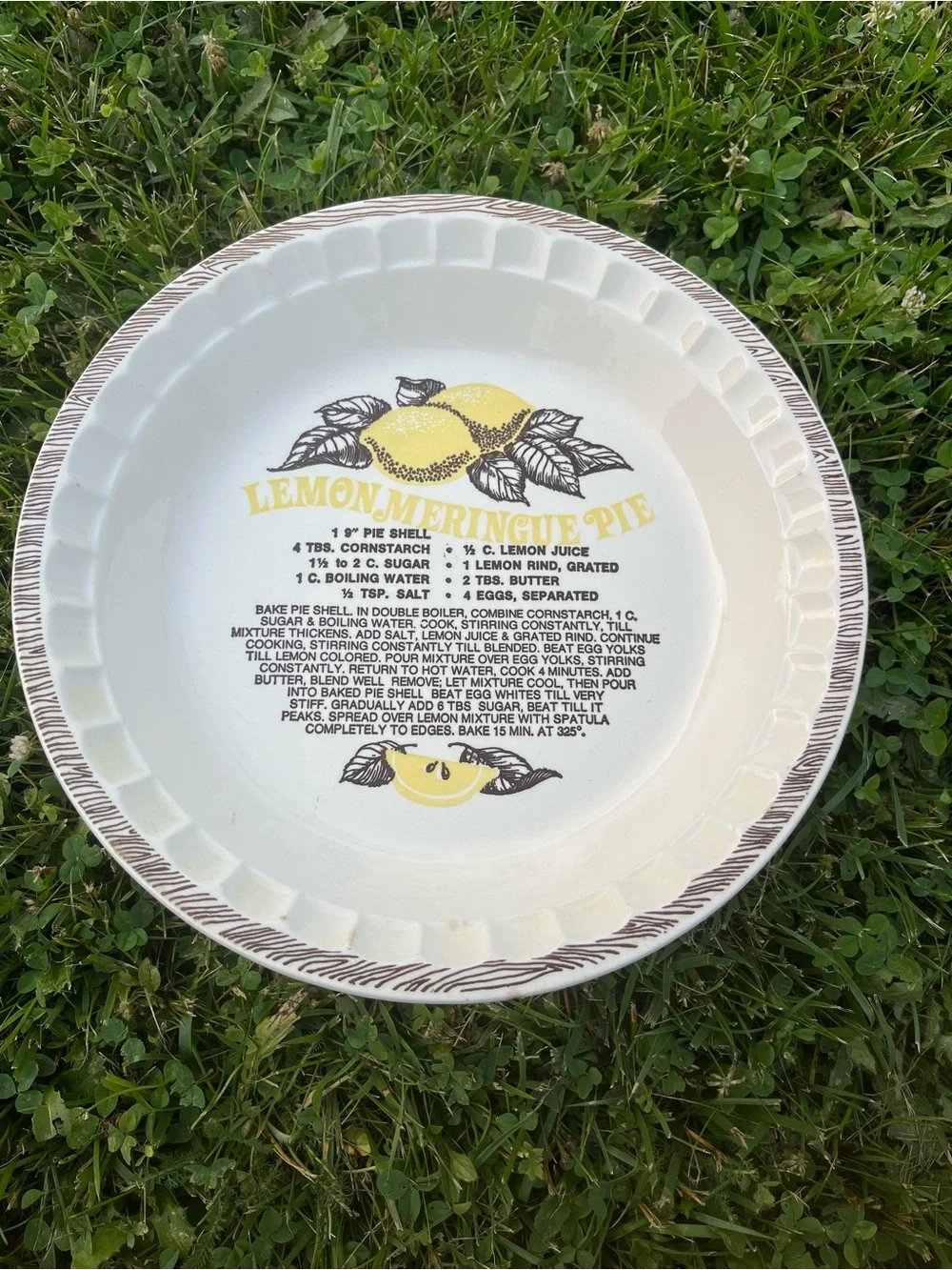 Lemon Meringue Pie Ceramic Baking Dish - White with Yellow Lemon Design